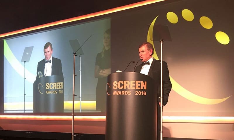 Geoff Greaves receiving his award at the 2016 Screen Awards ceremony.
